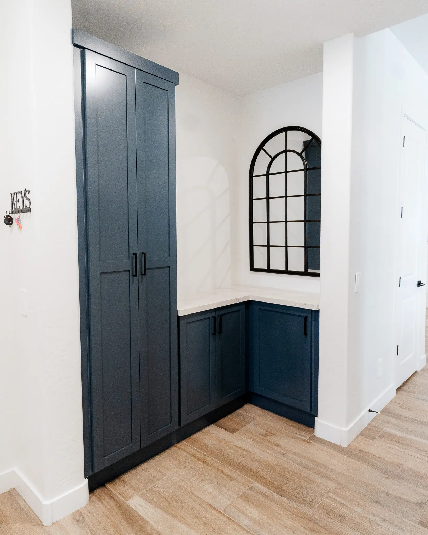 How to Maximize Small Closet Space